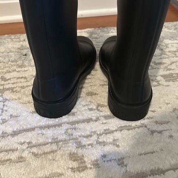 CHANEL Rain Boots - Picture 3 of 7